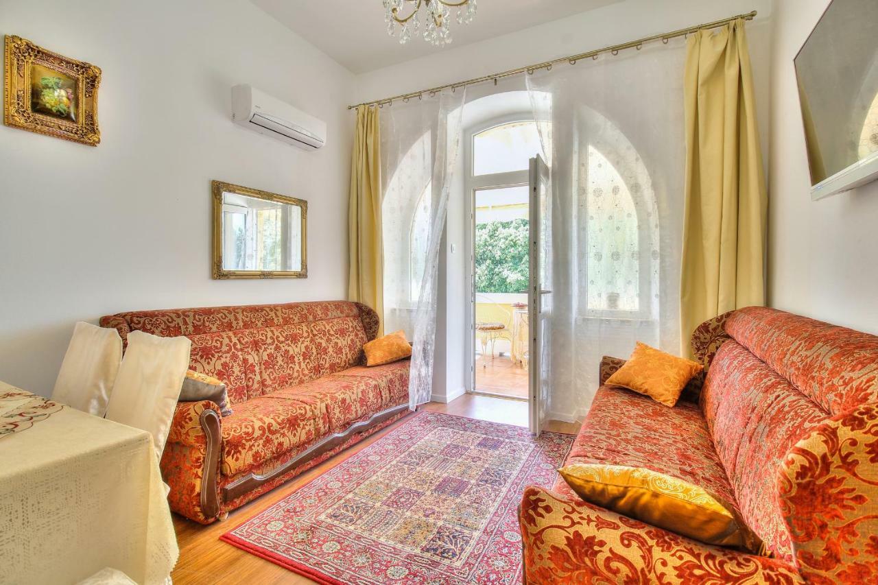 Boutique Apartman Villa Mediteran Πόρετς Εξωτερικό φωτογραφία