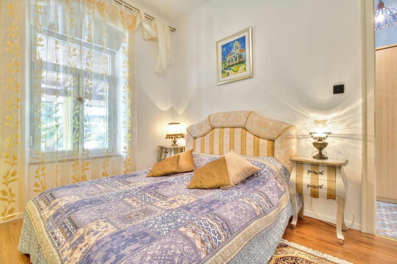 Boutique Apartman Villa Mediteran Πόρετς Εξωτερικό φωτογραφία